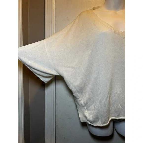 Eri & Ali Women Short Open Sleeve V Neck Top Blouse Shirt SizeXS CROPPED - Picture 2 of 6